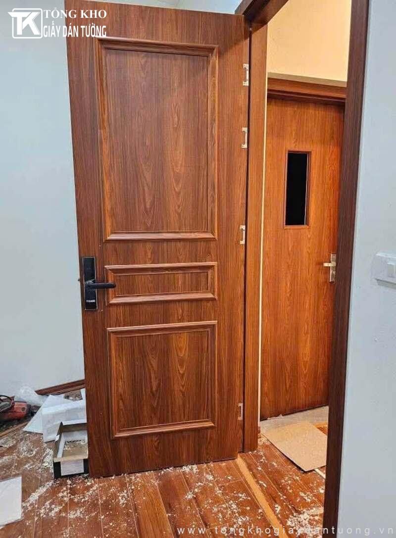Phim vân gỗ tân trang đồ nội thất gia đình nhanh chóng, tiện lợi