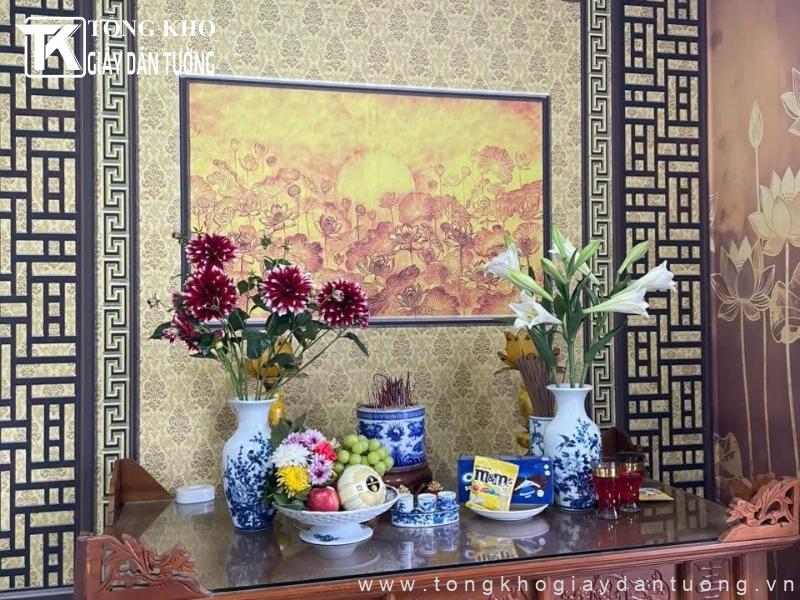 Giấy dán tường Châu Âu họa tiết cổ điển rất thích hợp để trang trí phòng thờ