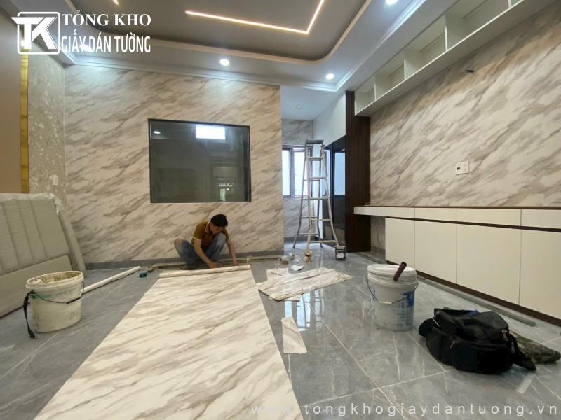 Hướng dẫn thi công Decal dán tường không bị nhăn 4 Đo đạc và cắt Decal dán tường theo các khu vực