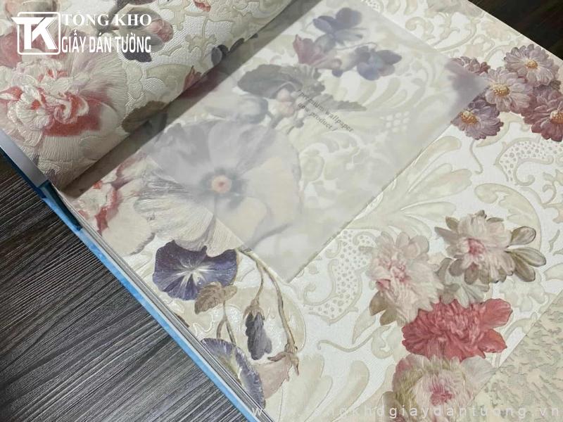 Mẫu giấy dán tường cổ điển với họa tiết sang trọng, đẳng cấp