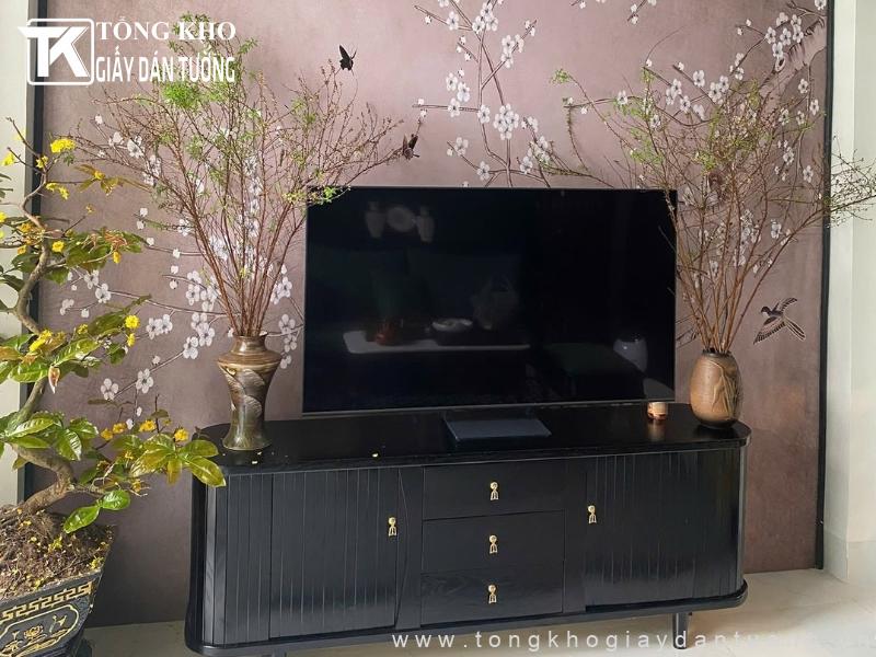 150+ mẫu tranh dán tường sau tivi đẹp, họa tiết sắc nét 2 Khách hàng yêu thích trang trí mảng tường phía sau tivi bằng tranh dán tường